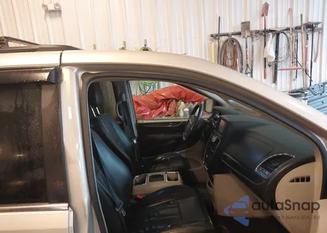 2012 Chrysler Town & Country Touring-L z USA, uszkodzony, nr VIN 2C4RC1CG7CR383880